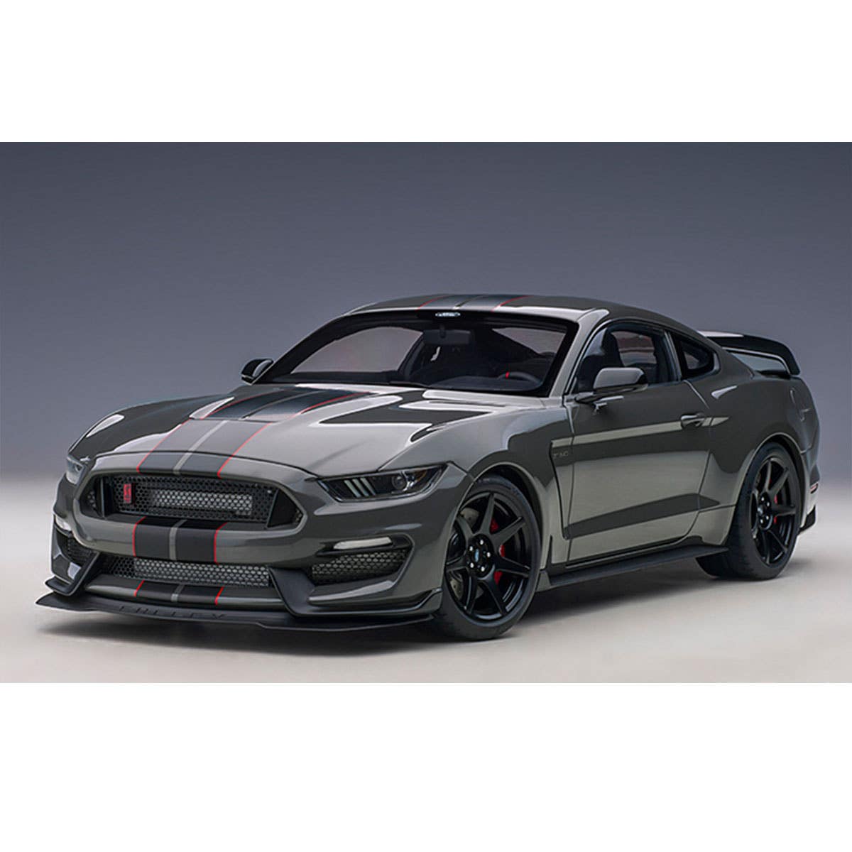 FORD SHELBY GT-350R  (LEAD FOOT GREY W/ BLACK STRIPES) - 1:18 Scale Composite Model Car