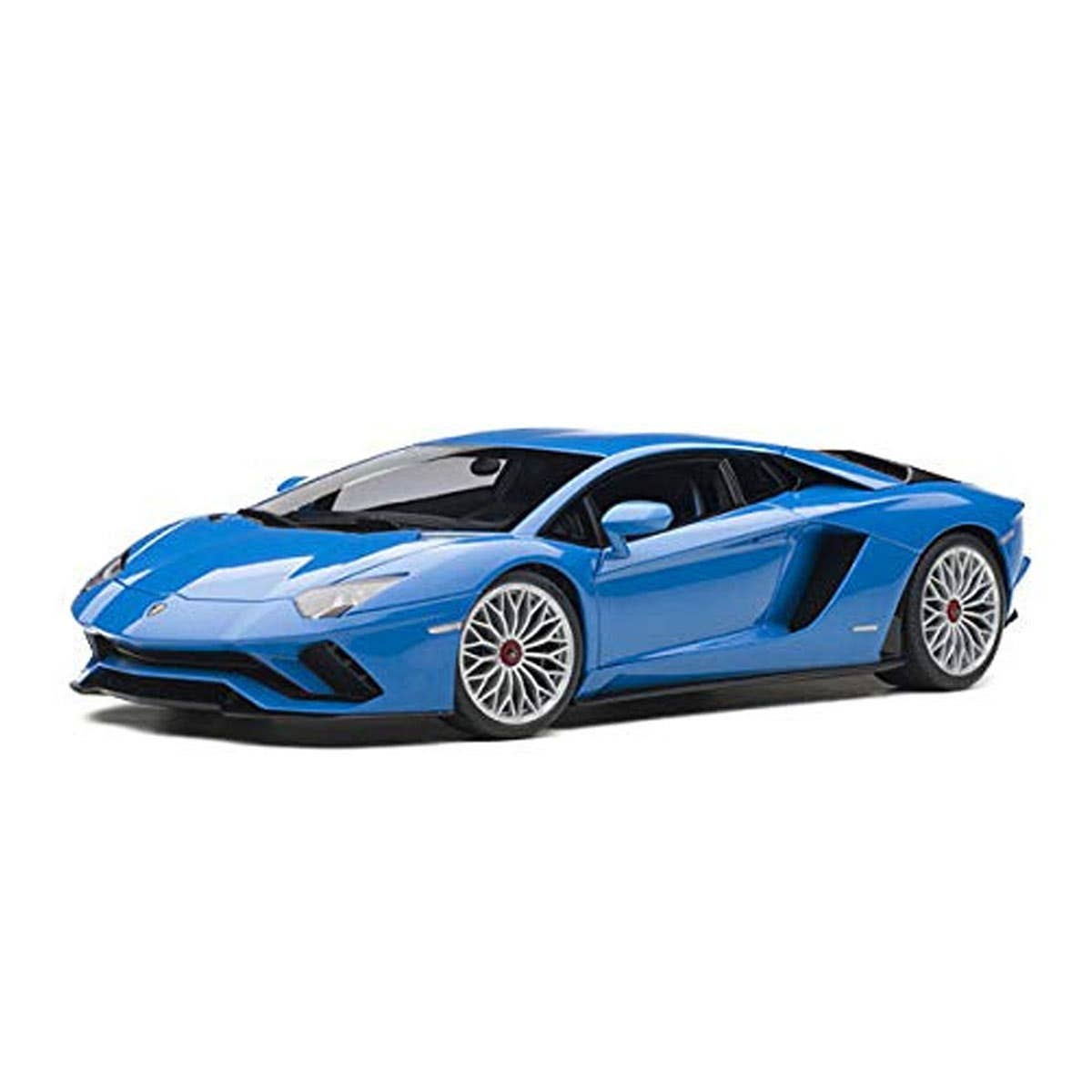 LAMBORGHINI AVENTADOR S (BLU NILA/PEARL BLUE) - 1:18 Scale Composite M ...